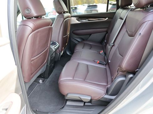 Used 2024 Cadillac XT6 Premium Luxury image 22