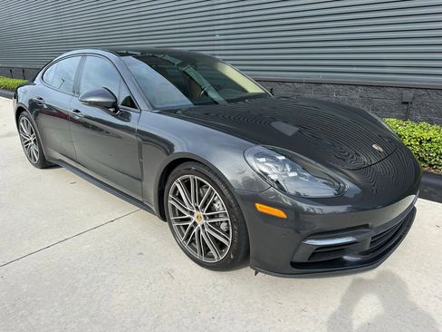 Used 2018 Porsche Panamera image 11