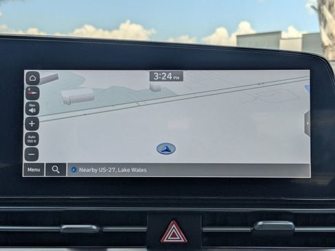 Used 2025 Hyundai Elantra SEL FWD image 25