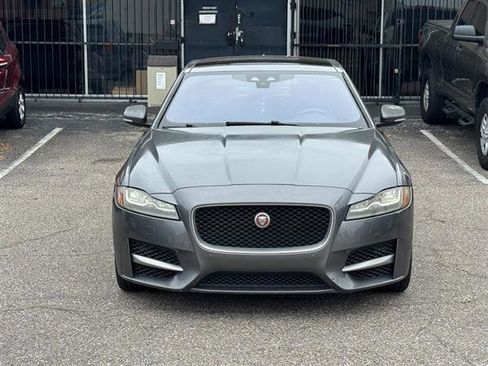 Used 2016 Jaguar XF R-Sport image 6