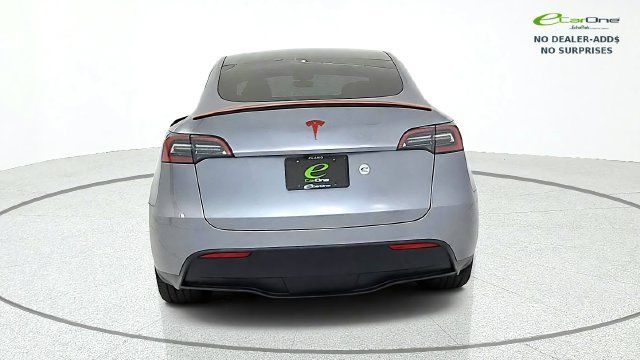 Used 2025 Tesla Model Y Long Range RWD image 8