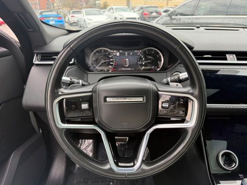 Used 2022 Land Rover Range Rover Velar R-Dynamic S image 16