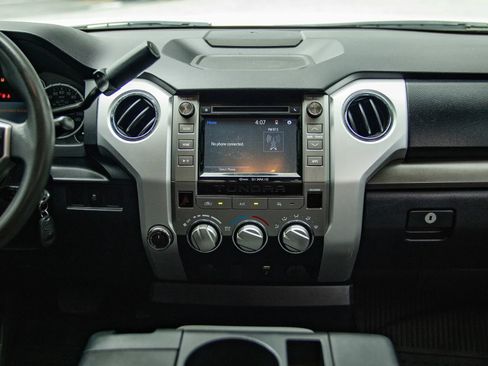 Used 2017 Toyota Tundra SR5 image 29