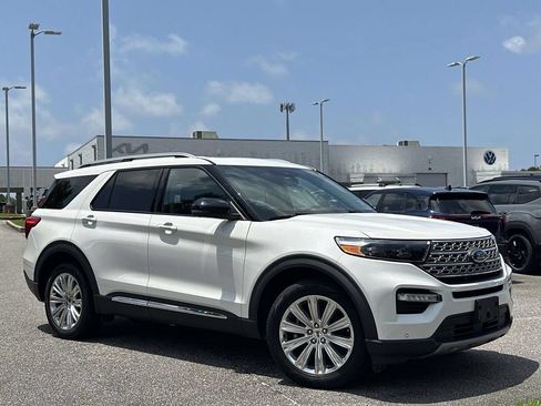 Used 2022 Ford Explorer Limited w/ Equipment Group 301A RWD image 32