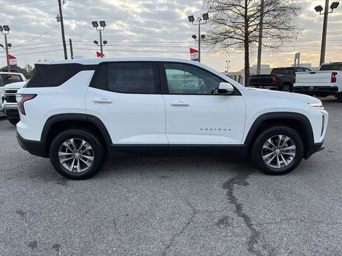 Used 2025 Chevrolet Equinox LT image 8