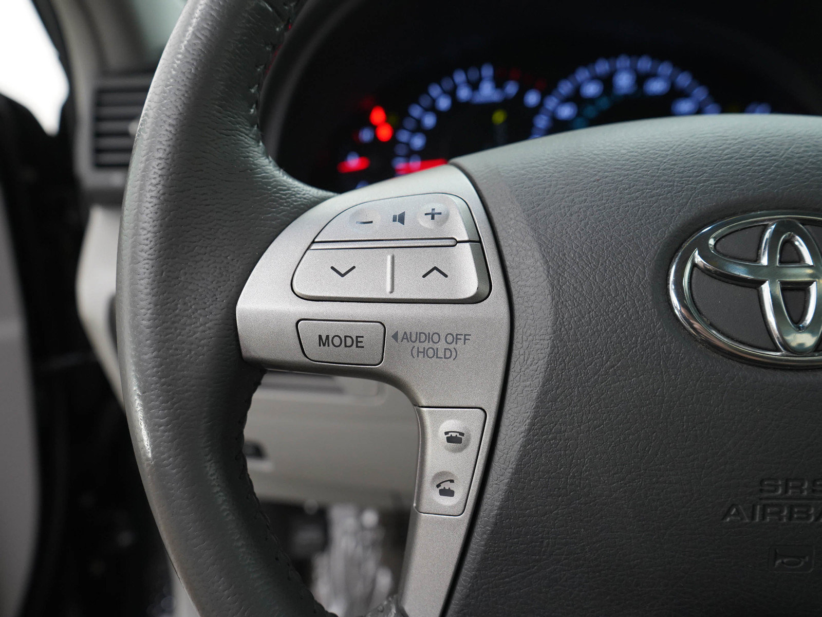 Used 2011 Toyota Camry XLE w/ XLE Extra-Value Pkg #1 FWD image 24