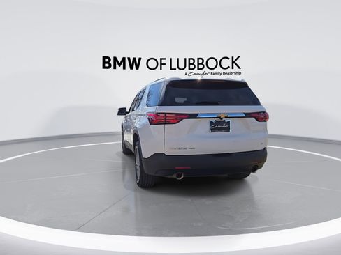 Used 2023 Chevrolet Traverse LT image 7