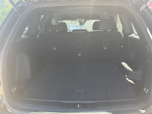 Used 2025 Jeep Grand Cherokee Altitude AWD/4WD image 16