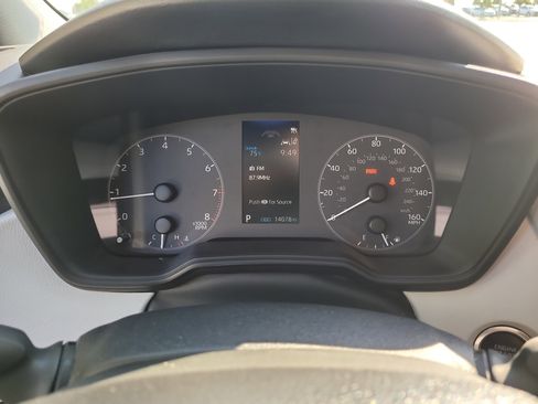 Certified 2025 Toyota Corolla SE w/ Convenience Package image 30