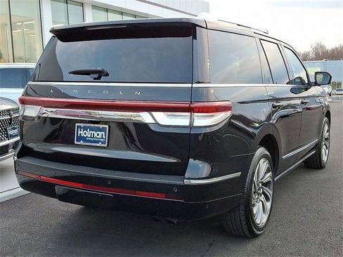 Used 2023 Lincoln Navigator Reserve image 7