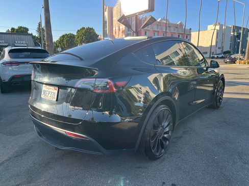 Used 2023 Tesla Model Y Performance AWD/4WD image 4