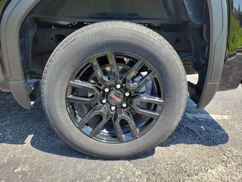 Used 2023 GMC Sierra 1500 Elevation AWD/4WD image 5