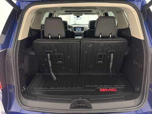 Used 2023 GMC Acadia Denali w/ Denali Ultimate Package image 17