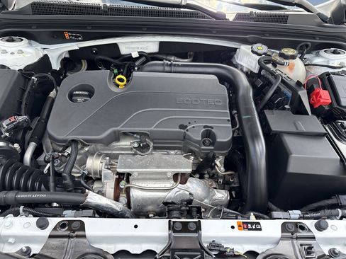 Used 2024 Chevrolet Malibu LT FWD image 34
