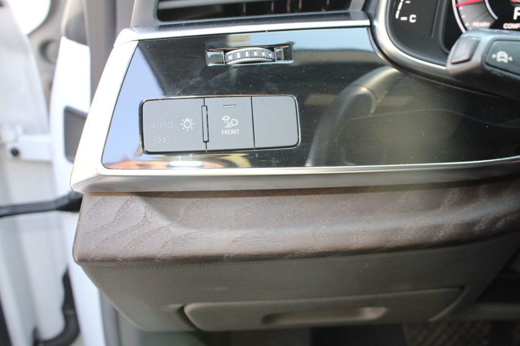 Used 2021 Audi Q8 Premium Plus AWD/4WD image 27