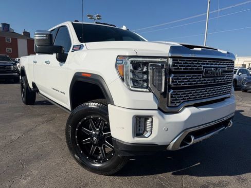 Used 2021 GMC Sierra 3500 Denali w/ Denali Ultimate Package AWD/4WD image 2