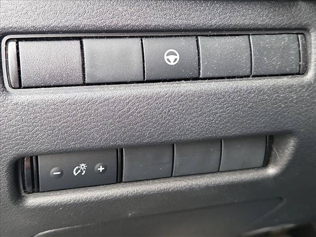 Used 2023 Nissan Rogue SV FWD image 11