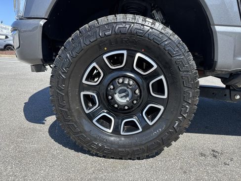 Used 2024 Ford F250 Platinum AWD/4WD image 15