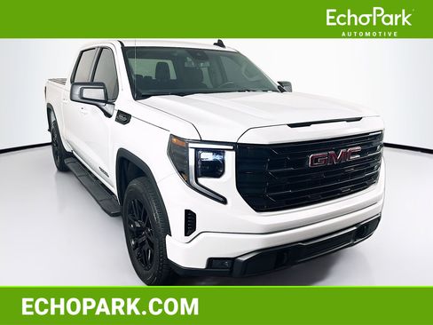 Used 2025 GMC Sierra 1500 Elevation AWD/4WD image 1