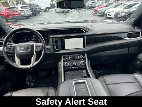 Used 2023 GMC Yukon Denali RWD image 36