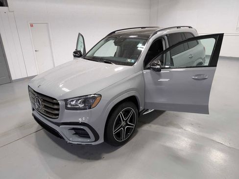 New 2026 Mercedes-Benz GLS 450 4MATIC image 14