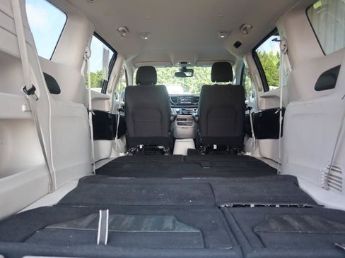 Used 2023 Chrysler Voyager LX FWD image 47