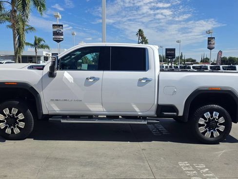 Used 2023 GMC Sierra 1500 Denali w/ Denali Reserve Package AWD/4WD image 3