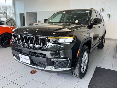Used 2022 Jeep Grand Cherokee L Limited w/ Trailer Tow Group (B) AWD/4WD image 35
