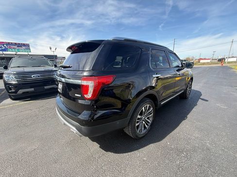 Used 2016 Ford Explorer Platinum image 3