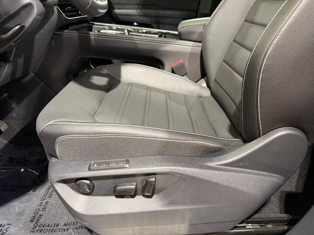 Used 2025 Volkswagen Atlas SEL AWD/4WD image 14