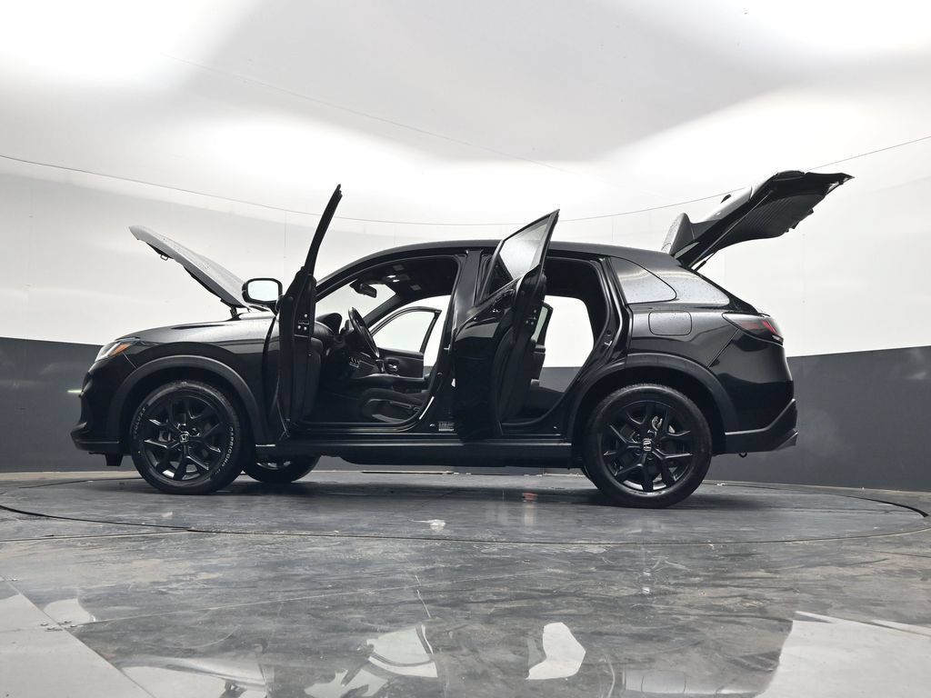 Used 2025 Honda HR-V Sport image 42