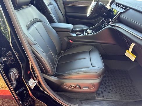 New 2027 Jeep Grand Cherokee L Limited AWD/4WD image 13