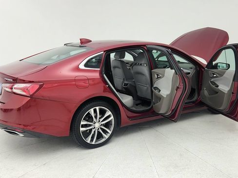Used 2019 Chevrolet Malibu Premier w/ Sun and Wheel Package FWD image 12