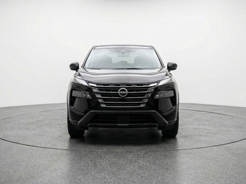 Used 2025 Nissan Rogue SV FWD image 2