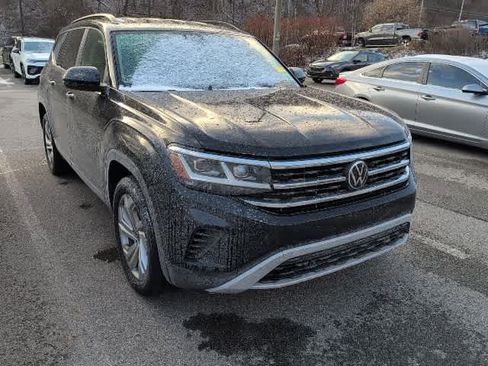 Certified 2023 Volkswagen Atlas SE image 5