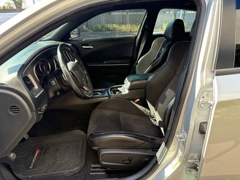 Used 2019 Dodge Charger Scat Pack w/ Dynamics Package image 10