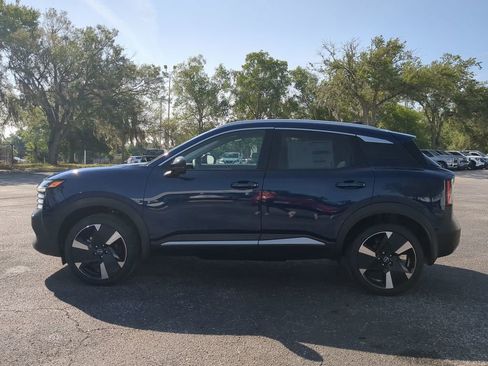 New 2026 Nissan Kicks SR w/ SR Premium Package FWD image 6