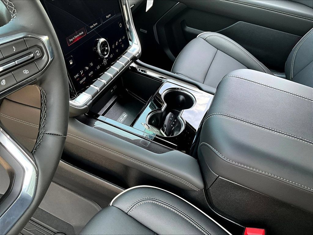 New 2026 GMC Yukon XL Elevation w/ Elevation Premium Package AWD/4WD image 26