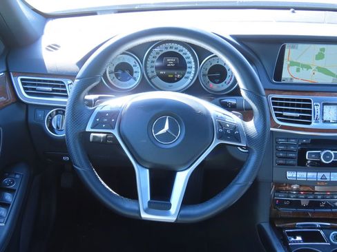 Used 2014 Mercedes-Benz E 350 4MATIC Sedan image 6