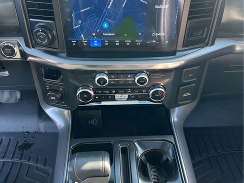 Used 2025 Ford F150 Lariat AWD/4WD image 22