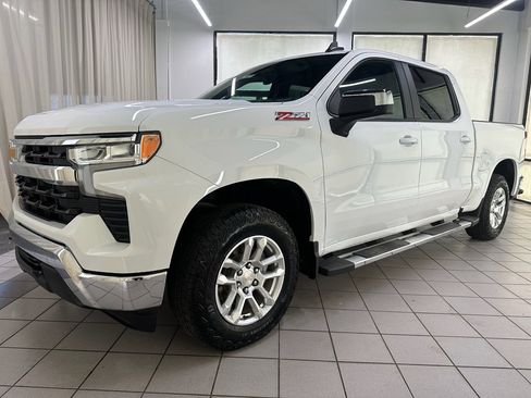 Certified 2025 Chevrolet Silverado 1500 LT image 14