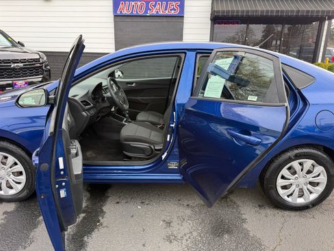 Used 2021 Hyundai Accent SE FWD image 15