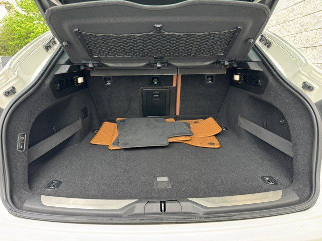 Used 2017 Maserati Levante S AWD/4WD image 8