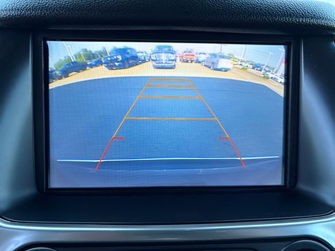 Used 2017 Chevrolet Suburban Premier RWD image 26