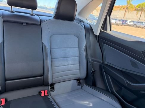 Used 2025 Volkswagen Jetta SE image 36