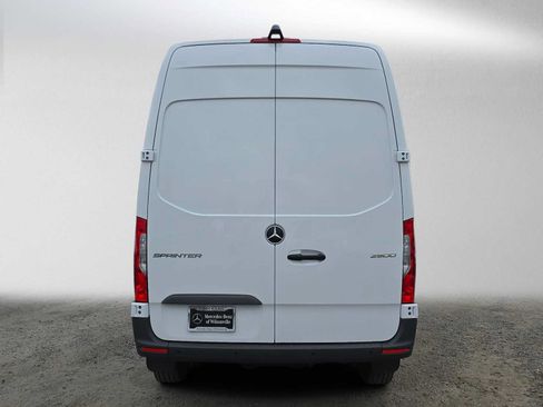 Used 2026 Mercedes-Benz Sprinter 2500 image 4