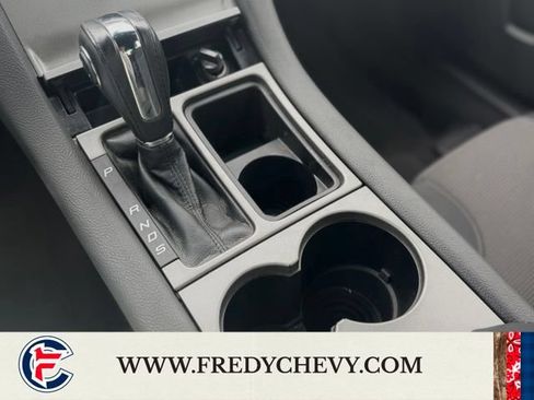 Used 2019 Ford Taurus SEL FWD image 21