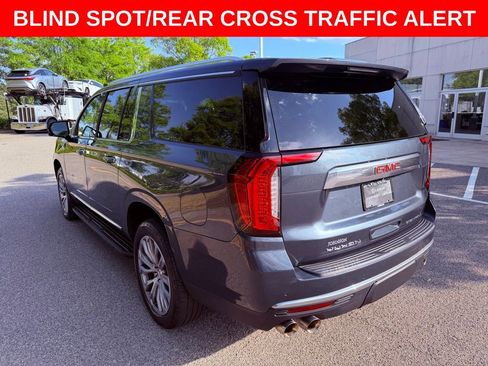 Used 2021 GMC Yukon XL Denali image 5