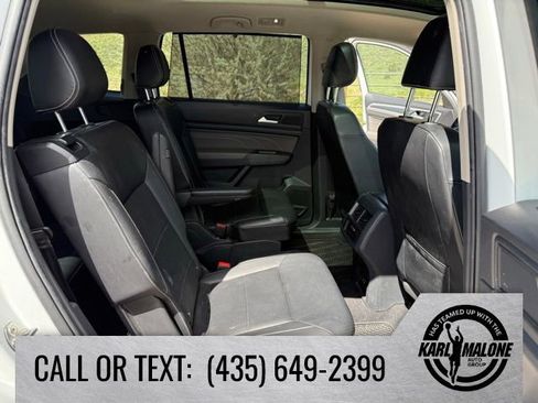 Used 2022 Volkswagen Atlas SEL R-Line AWD/4WD image 36