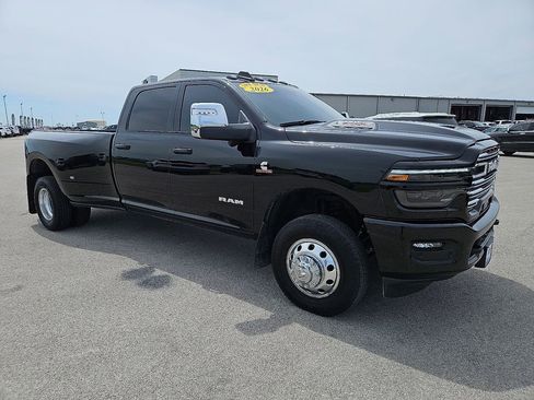 Used 2026 RAM 3500 Laramie w/ Sport Appearance Package AWD/4WD image 10